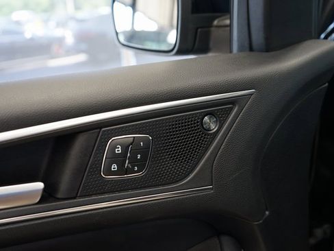 Used 2022 Ford Edge Titanium image 23