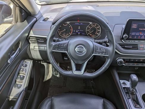 Used 2022 Nissan Altima 2.5 SR FWD image 16