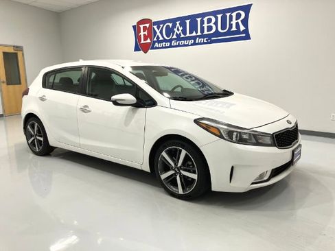 Used 2017 Kia Forte EX FWD image 12