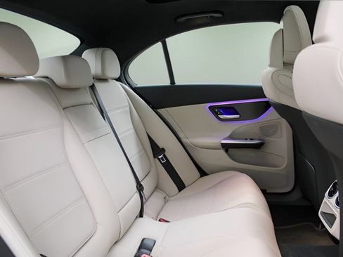 Used 2022 Mercedes-Benz C 300 Sedan image 28