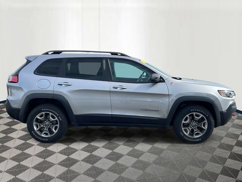 Used 2019 Jeep Cherokee Trailhawk w/ Cold Weather Group AWD/4WD image 6