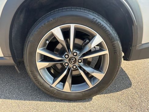 Used 2023 INFINITI QX60 Luxe image 17