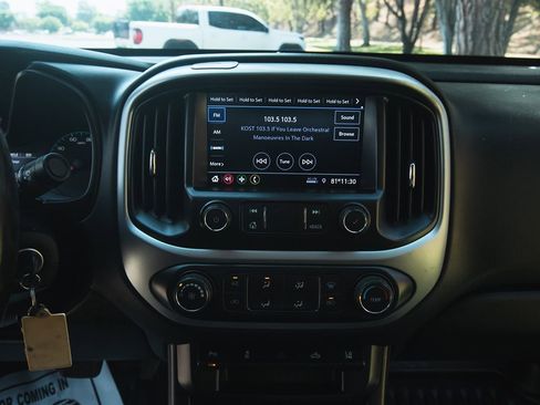 Used 2021 Chevrolet Colorado LT w/ Fleet Safety Package image 14