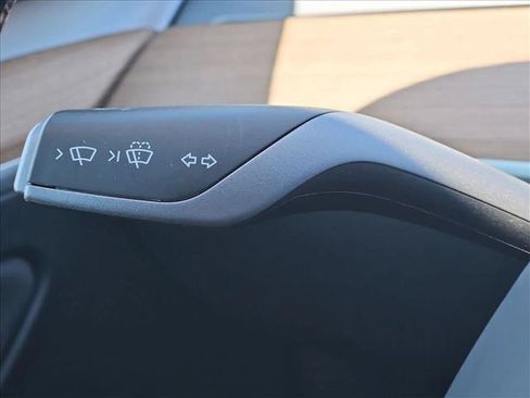 Used 2023 Tesla Model Y Long Range AWD/4WD image 16