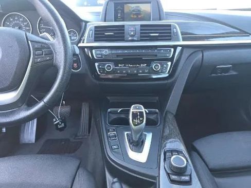 Used 2018 BMW 330i Sedan image 10