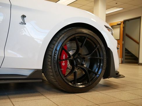 Certified 2020 Ford Mustang Shelby GT500 w/ Technology Package RWD image 7