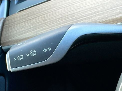 Used 2023 Tesla Model 3 Standard Range image 13