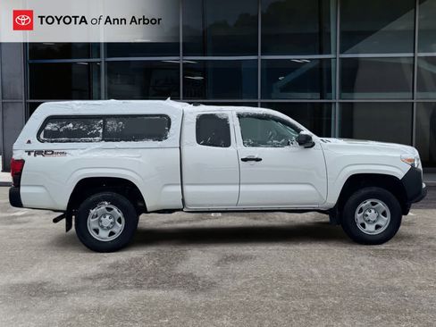 Used 2021 Toyota Tacoma SR image 9
