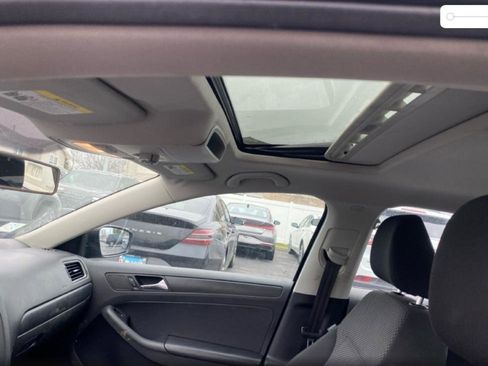 Used 2013 Volkswagen Jetta S FWD image 17