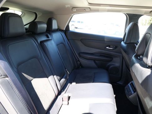 Used 2023 Nissan Ariya EVOLVE+ image 18