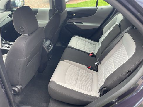 Used 2018 Chevrolet Equinox LS image 24