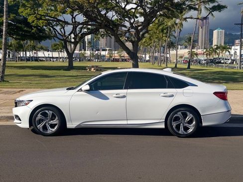 Used 2018 Honda Accord EX image 2