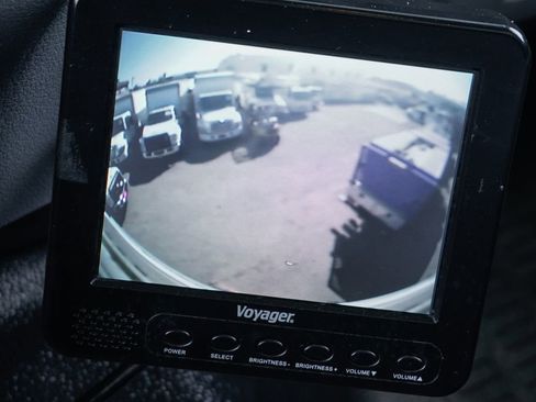 Used 2016 Ford F650 2WD Regular Cab Super Duty image 41