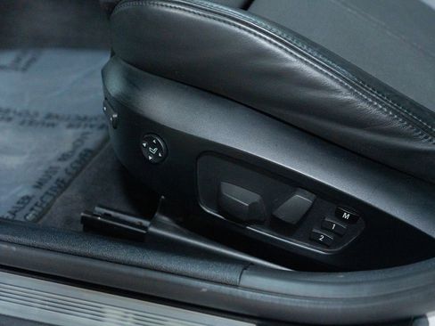 Used 2011 BMW M3 image 26