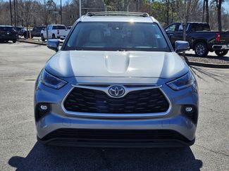 Used 2021 Toyota Highlander XLE video 2