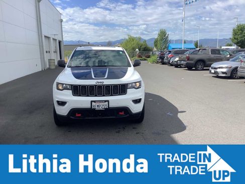 Used 2018 Jeep Grand Cherokee Trailhawk AWD/4WD image 1