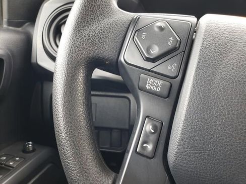 Used 2020 Toyota Tacoma SR AWD/4WD image 25