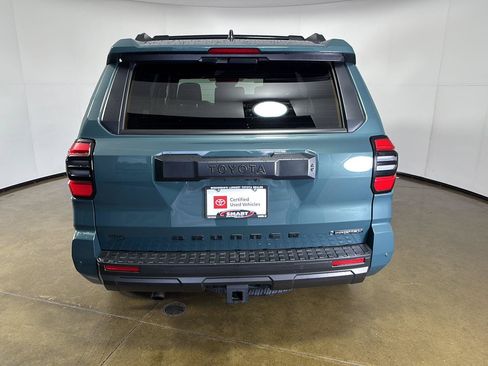 Used 2025 Toyota 4Runner TRD Off-Road Premium AWD/4WD image 9
