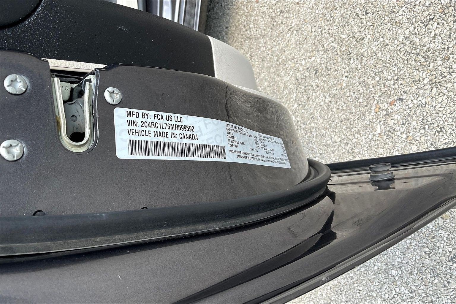 Used 2021 Chrysler Pacifica Touring-L FWD image 19
