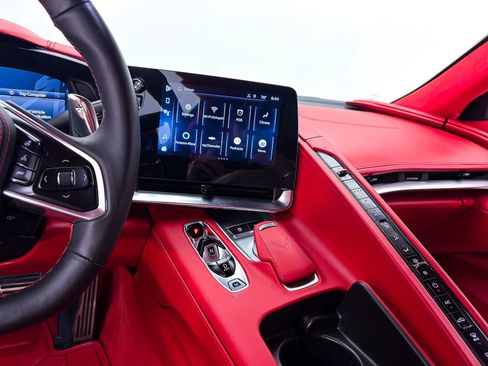 Used 2024 Chevrolet Corvette Stingray Premium Conv w/ Battery Protection Package RWD image 9