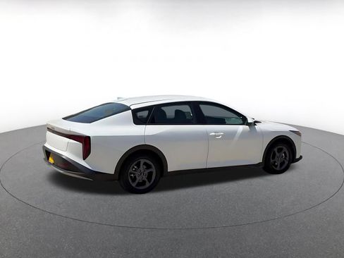 Used 2025 Kia K4 FWD image 15