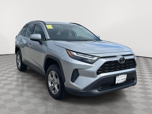 Used 2025 Toyota RAV4 XLE AWD/4WD image 3