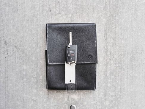 Used 2020 Volkswagen Tiguan SE FWD image 49