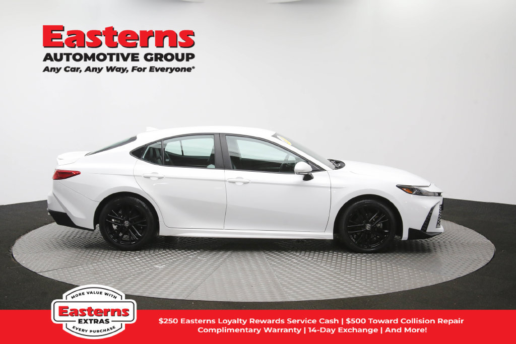 Used 2025 Toyota Camry SE FWD image 47