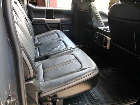 Used 2021 Ford F250 Platinum image 46