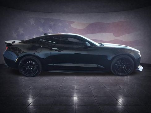 Used 2016 Chevrolet Camaro SS RWD image 6