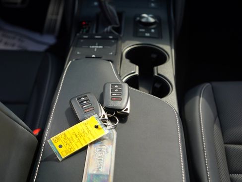 Used 2022 Lexus IS 350 F Sport image 56