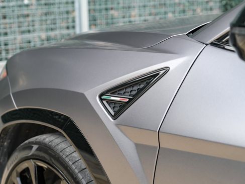 Used 2020 Lamborghini Urus image 52