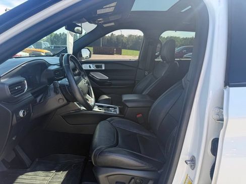 Used 2022 Ford Explorer ST w/ Equipment Group 401A AWD/4WD image 3
