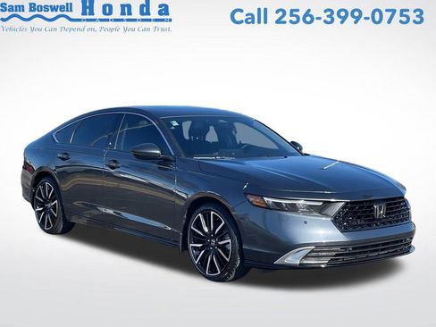 Used 2025 Honda Accord Touring image 1