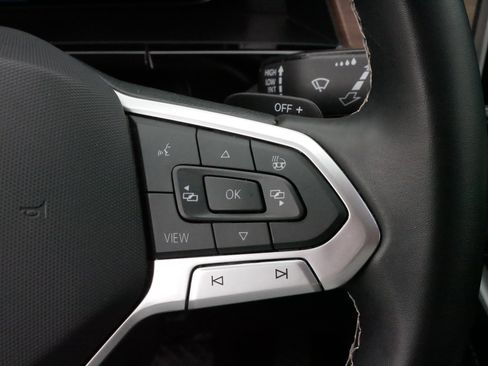 Certified 2024 Volkswagen Atlas SE image 25