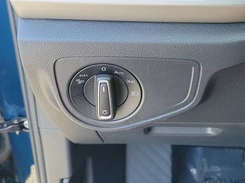Certified 2023 Volkswagen Atlas SE FWD image 27