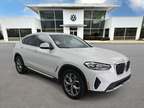 Used 2022 BMW X4 xDrive30i w/ Parking Assistance Package image 1