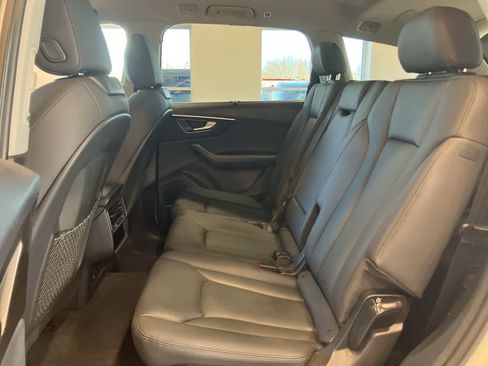 Used 2023 Audi Q7 Premium Plus image 26