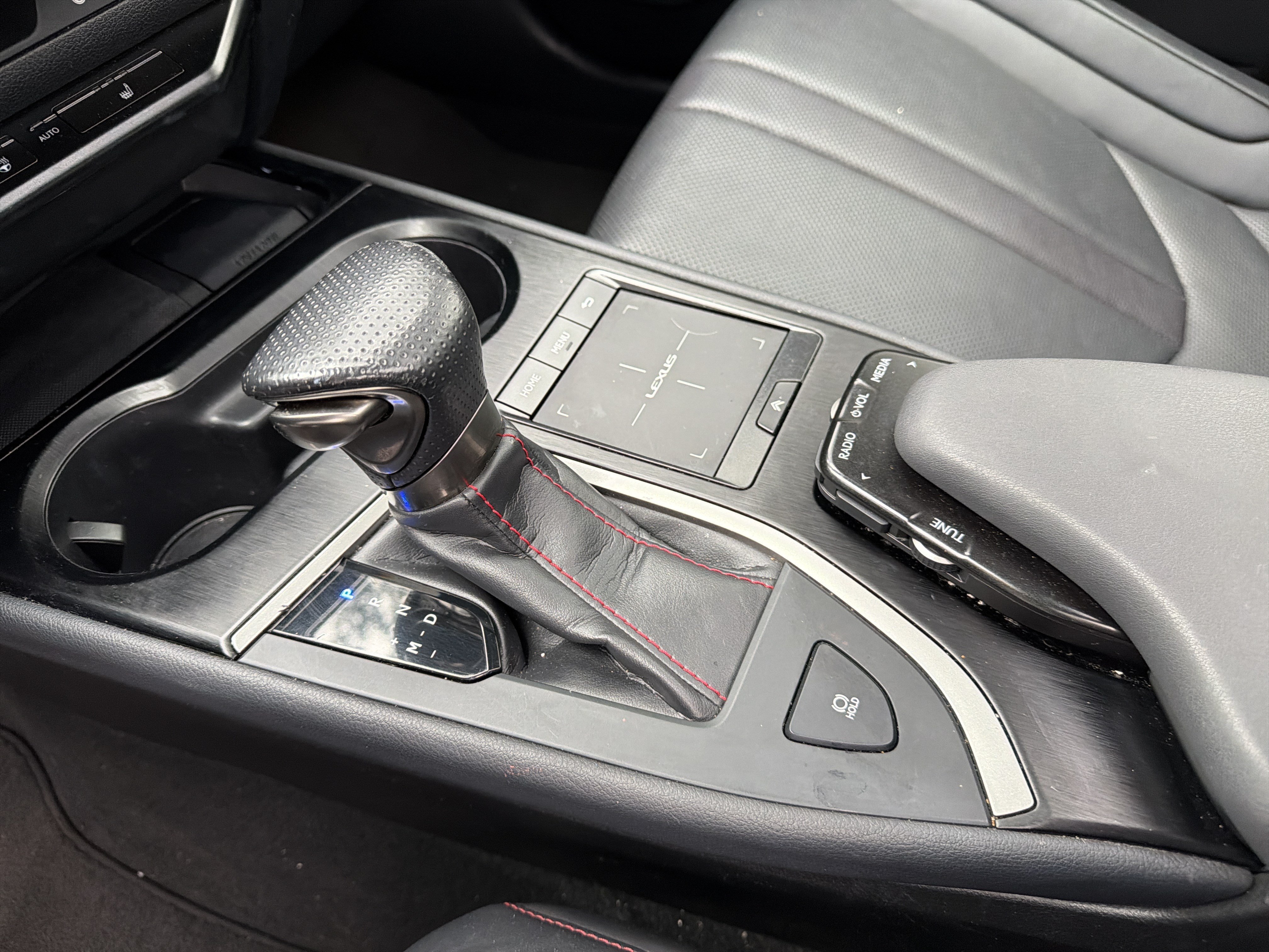 Used 2019 Lexus UX 200 F Sport w/ F Sport Premium Package FWD image 31