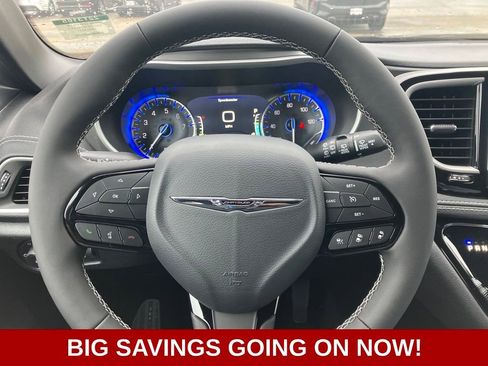 New 2026 Chrysler Pacifica Select w/ S Appearance Package image 15