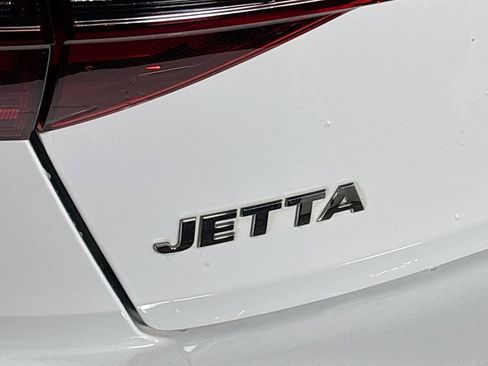 Certified 2021 Volkswagen Jetta S image 24