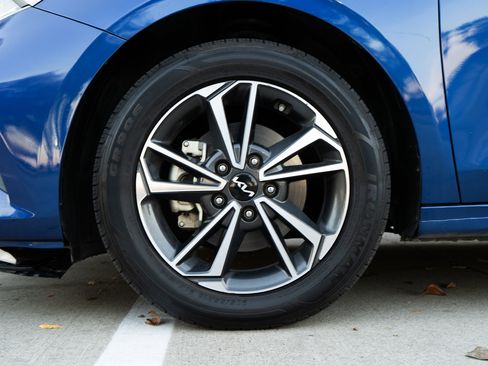 Used 2023 Kia Forte LXS w/ LXS Technology Package image 15