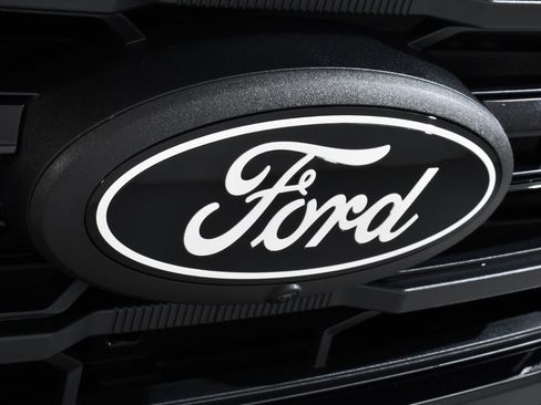 New 2025 Ford F150 XLT w/ Equipment Group 302A MID image 20