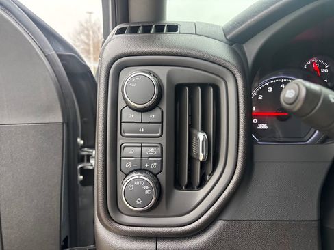 Used 2024 Chevrolet Silverado 2500 Custom w/ Custom Value Package image 19