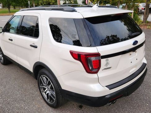 Used 2018 Ford Explorer Sport w/ Equipment Group 401A AWD/4WD image 12