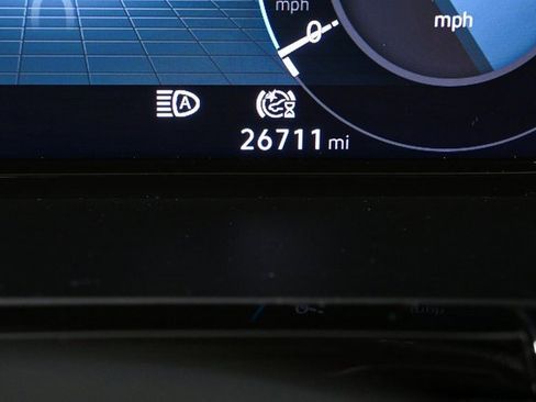 Certified 2025 Volkswagen Atlas SE image 2