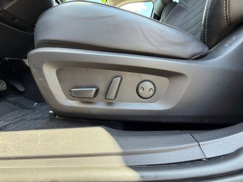 Used 2025 Mitsubishi Outlander SE AWD/4WD image 31