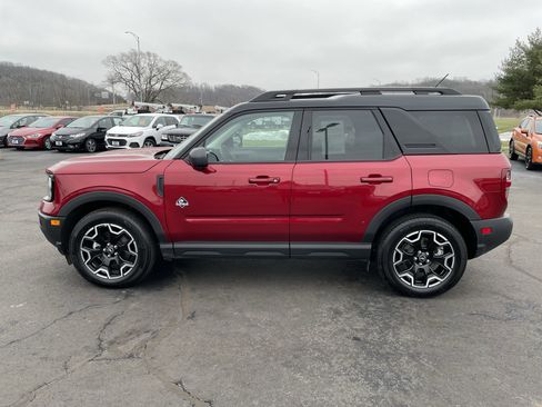 Used 2025 Ford Bronco Sport Outer Banks w/ Outer Banks Tech Package+ image 2