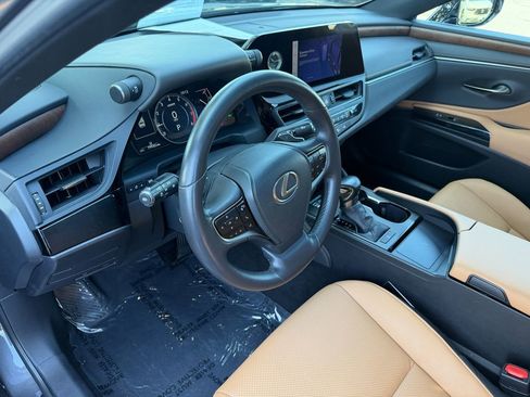 Used 2023 Lexus ES 250 w/ Premium Package AWD/4WD image 11