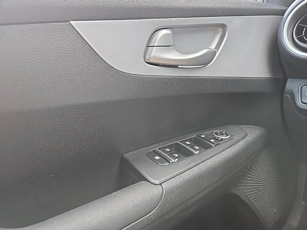 Certified 2023 Kia Forte LXS FWD image 18